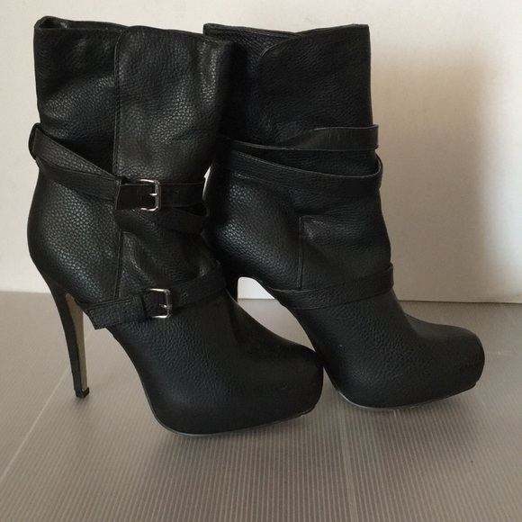 Booties. - Picture 2 of 5